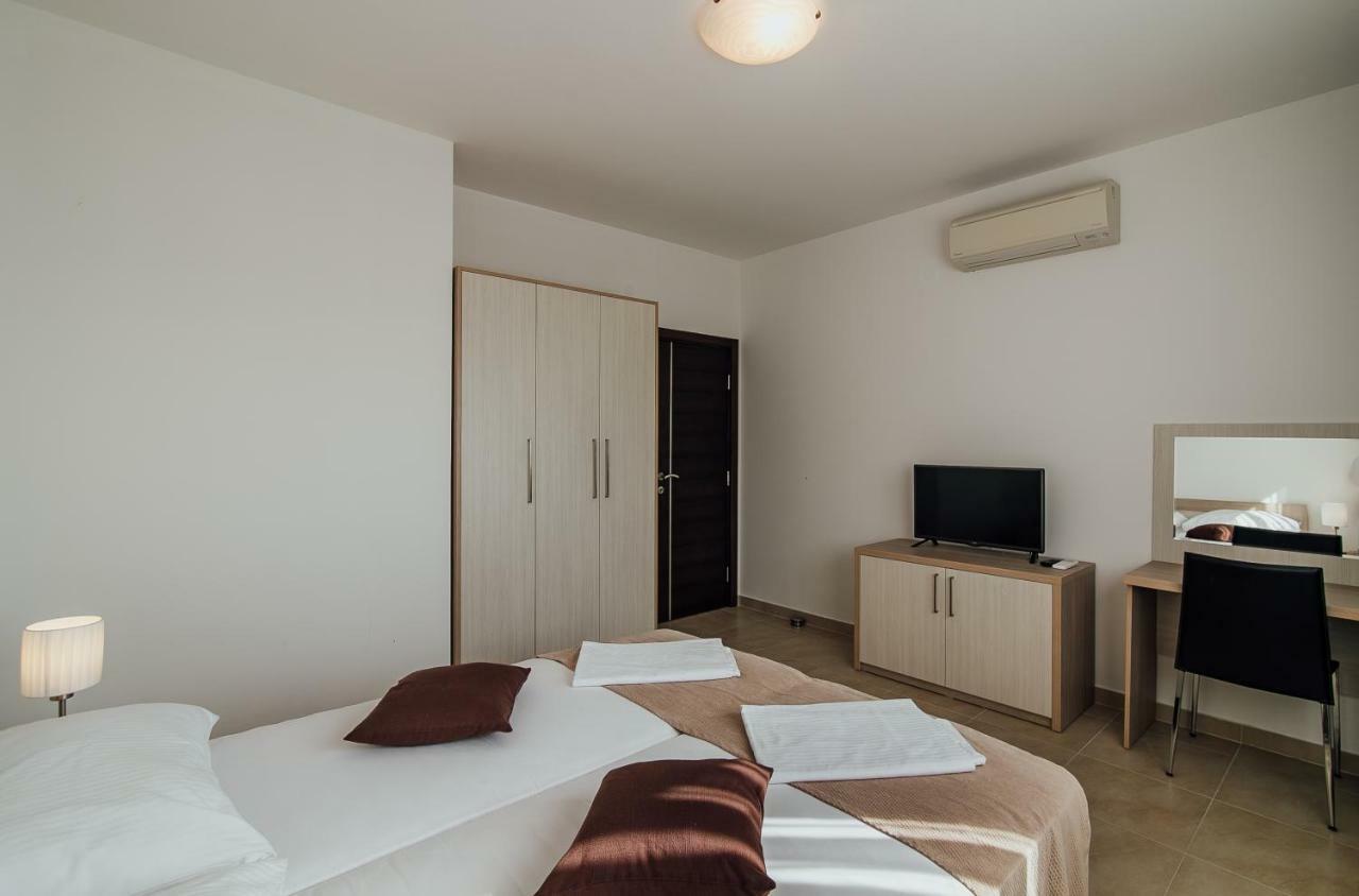 Vista Residence แฮร์เซ็ก-โนวี ภายนอก รูปภาพ