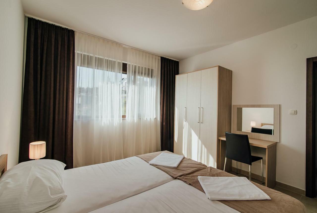Vista Residence แฮร์เซ็ก-โนวี ภายนอก รูปภาพ