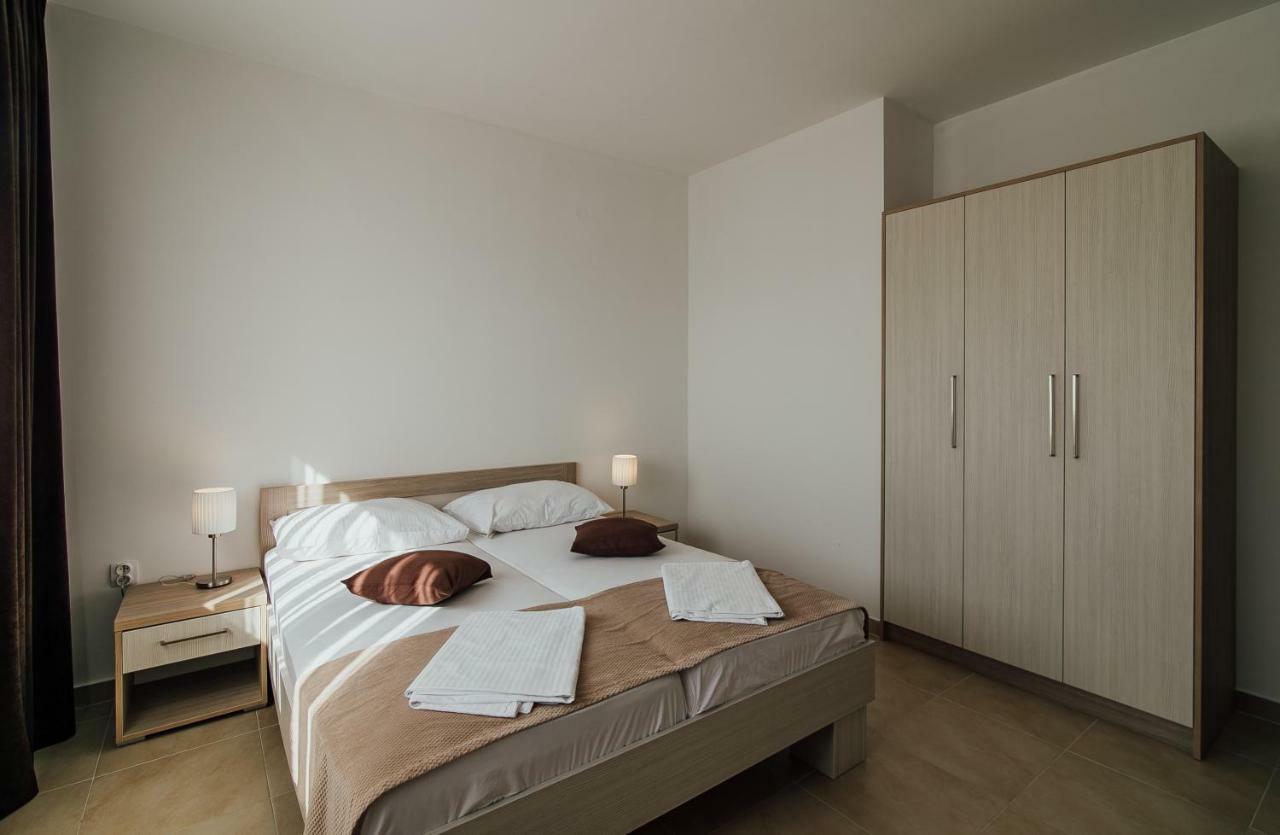 Vista Residence แฮร์เซ็ก-โนวี ภายนอก รูปภาพ