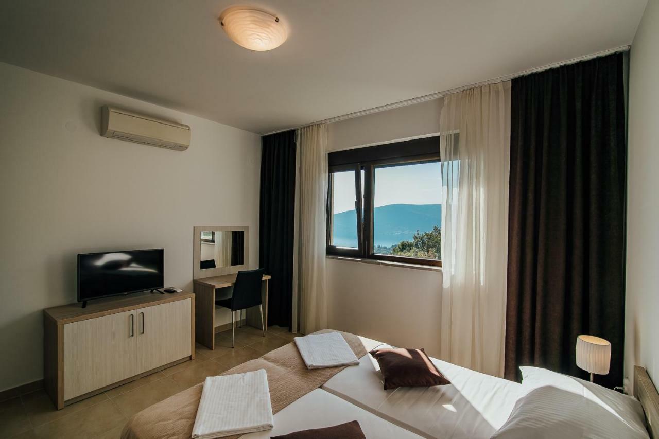 Vista Residence แฮร์เซ็ก-โนวี ภายนอก รูปภาพ