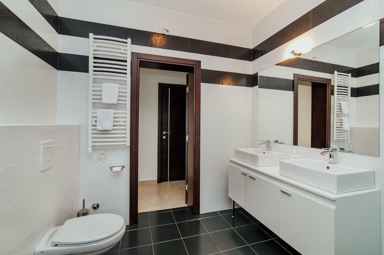 Vista Residence แฮร์เซ็ก-โนวี ภายนอก รูปภาพ