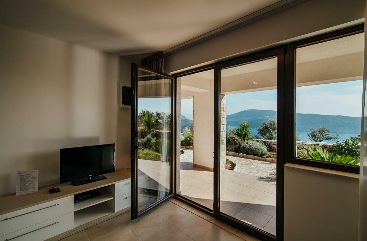 Vista Residence แฮร์เซ็ก-โนวี ภายนอก รูปภาพ