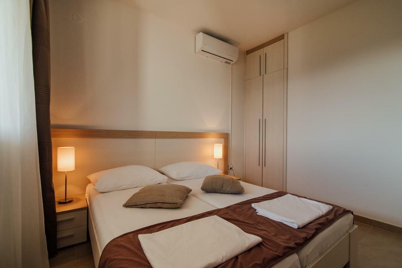 Vista Residence แฮร์เซ็ก-โนวี ภายนอก รูปภาพ