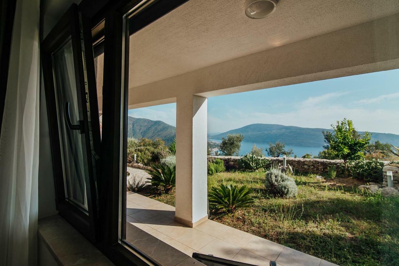 Vista Residence แฮร์เซ็ก-โนวี ภายนอก รูปภาพ